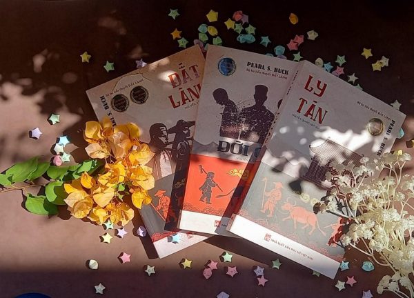 “KHI NGƯỜI TA GIÀU CÓ QUÁ, CUỘC SỐNG RỒI SẼ BIẾN CHUYỂN.” Cảm nhận bộ ba ĐẤT LÀNH của Phạm Mai Linh